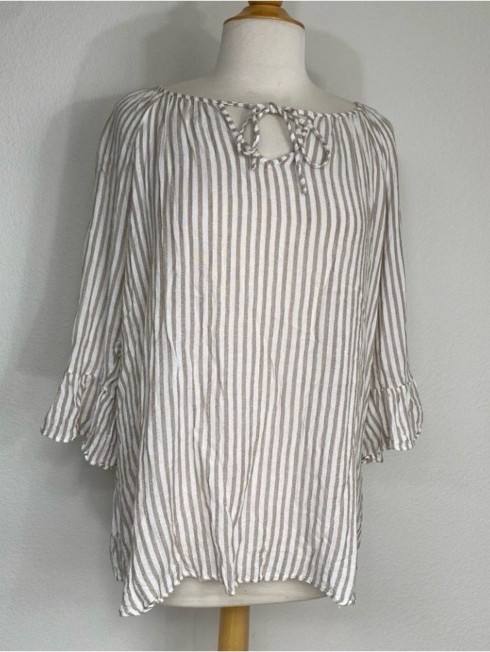 Club Z Collection Women Tan White Horizontal Stripe Gauzy Blouse Size 1X Coastal